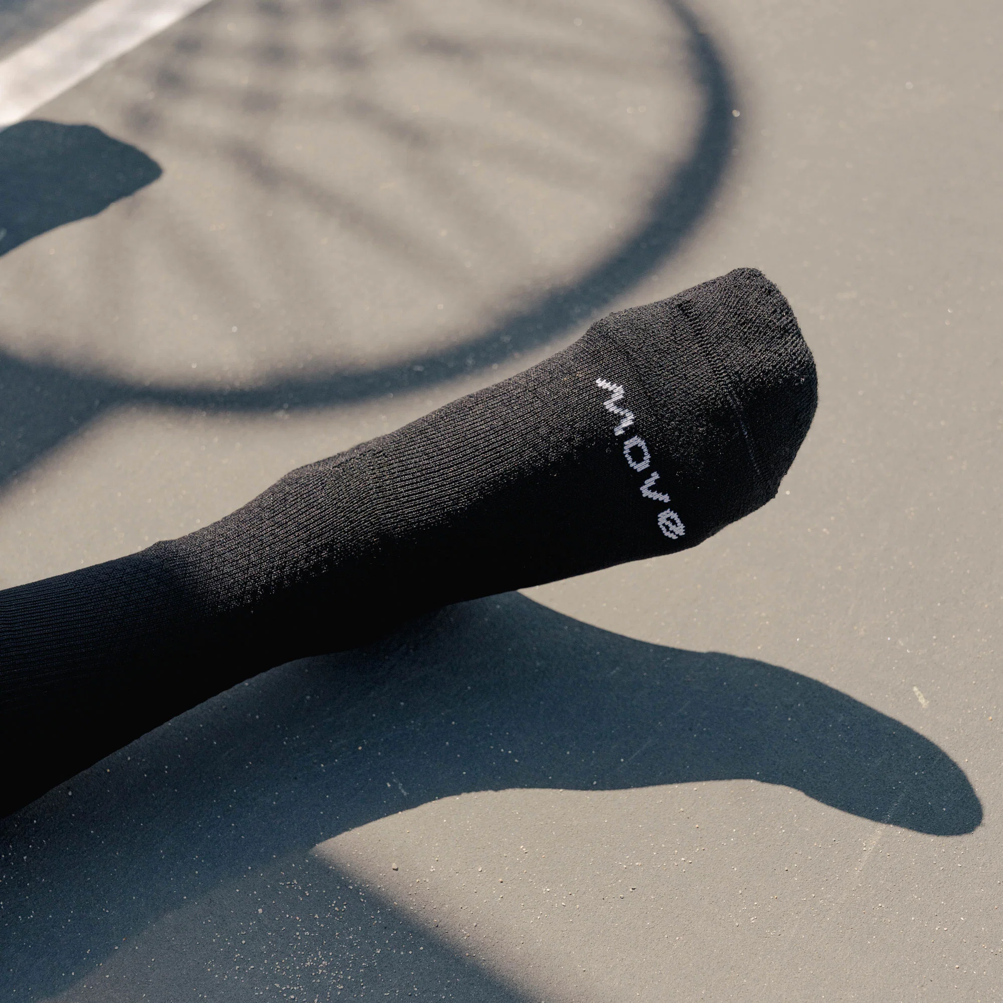 Move Compression Crew Lock Socks - Image 12