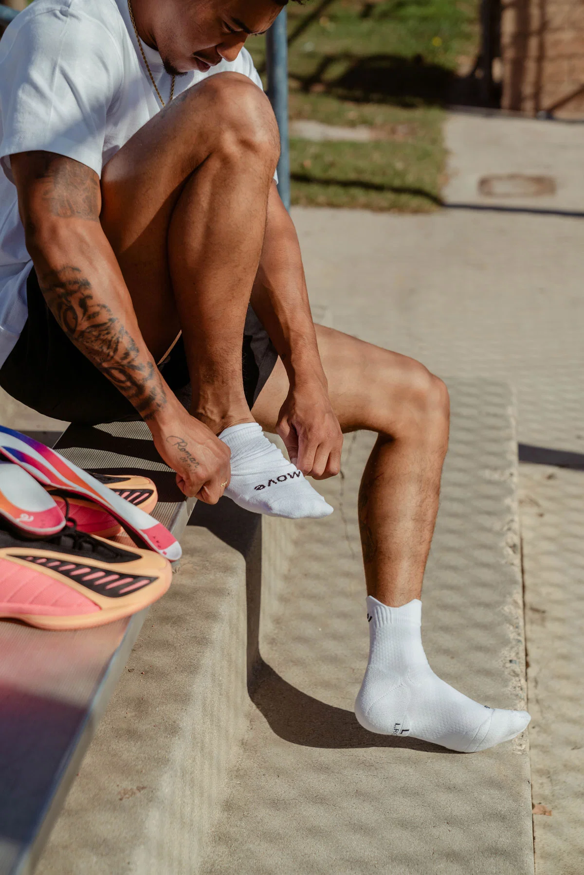 Move Compression Quarter Lock Socks - Image 5